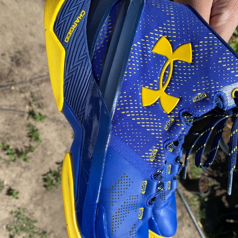 Stephan curry basketball shoes slightly worn yellow and blue